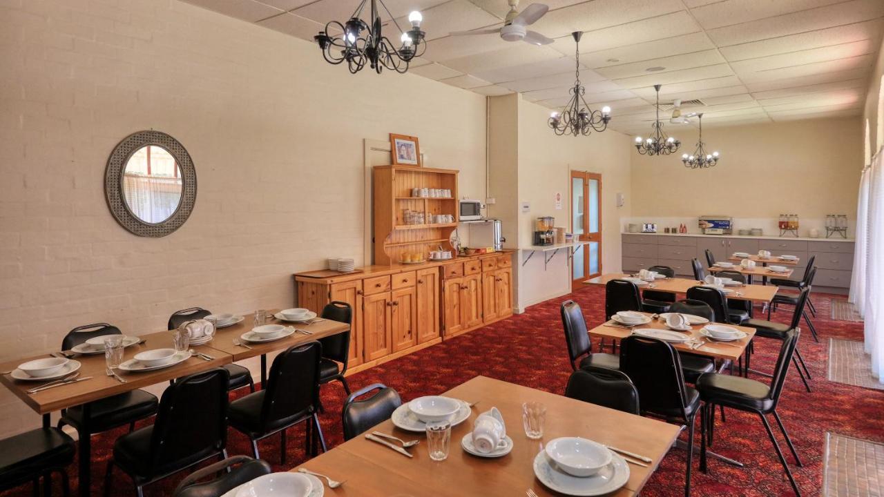 Bishops Lodge Narrandera Esterno foto
