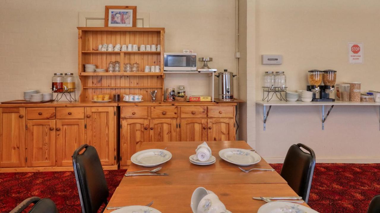 Bishops Lodge Narrandera Esterno foto