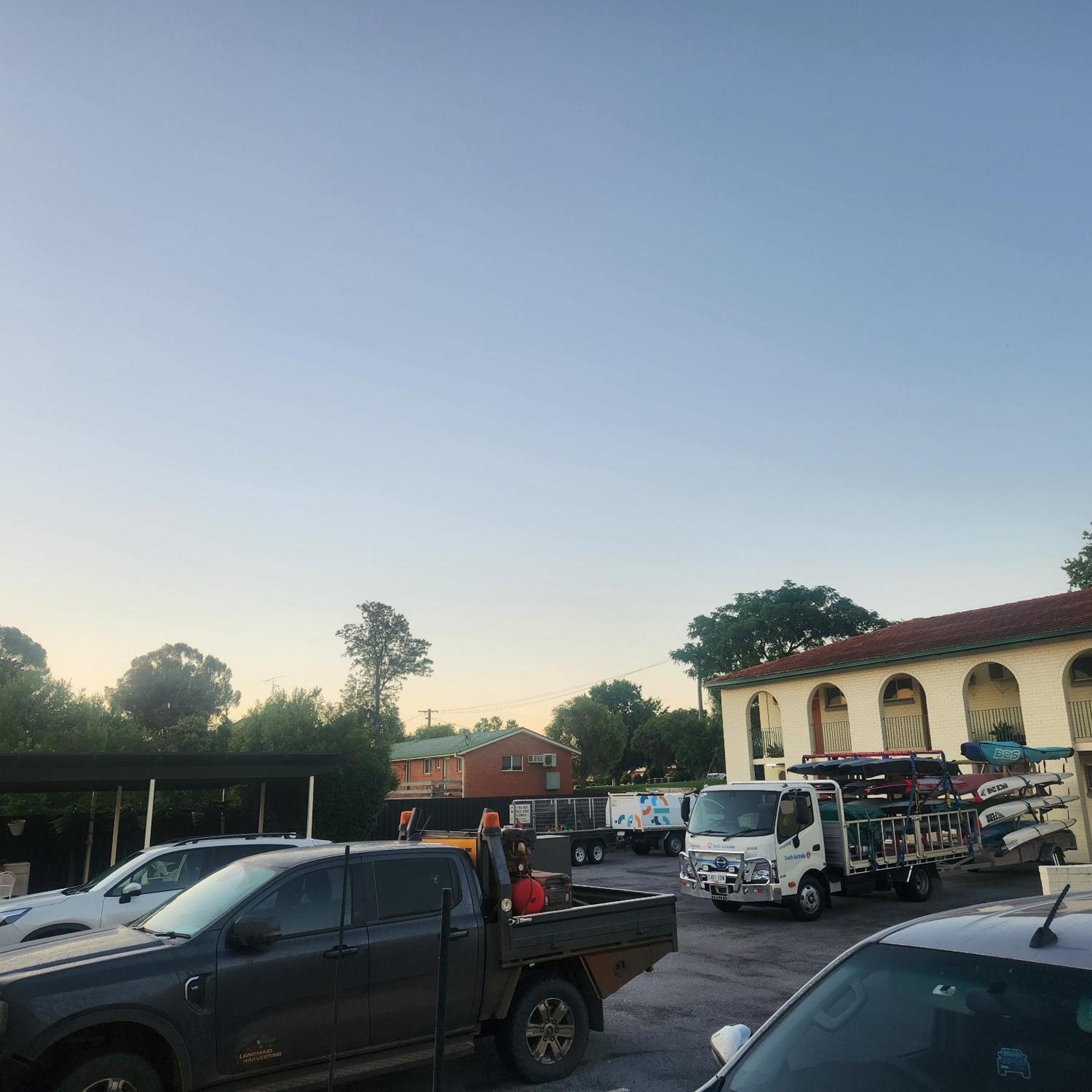 Bishops Lodge Narrandera Esterno foto